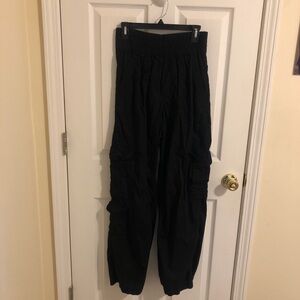 Aerie Black Relaxed Cargo Pants
